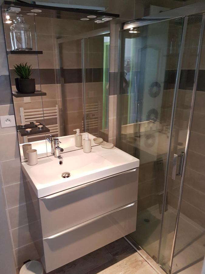 Appartement Agreable Et Spacieux Ensoleille Valros Bagian luar foto