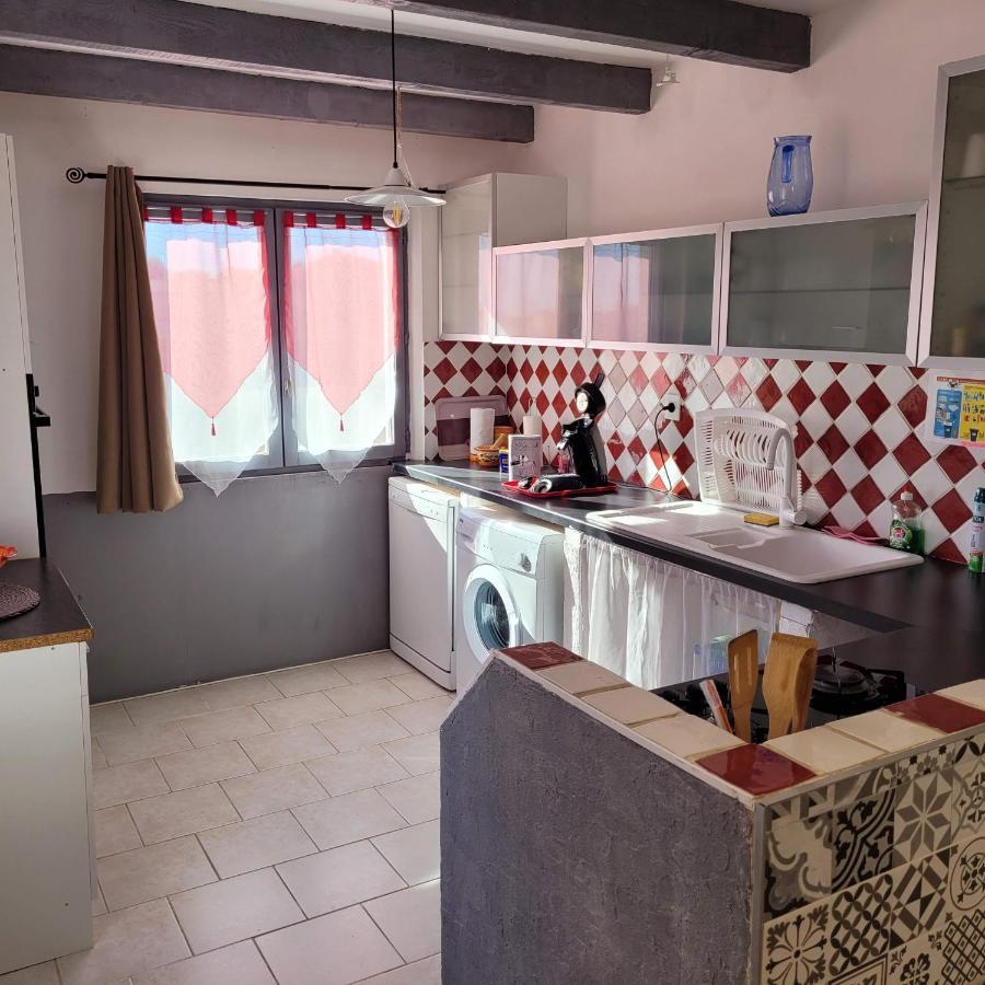 Appartement Agreable Et Spacieux Ensoleille Valros Bagian luar foto